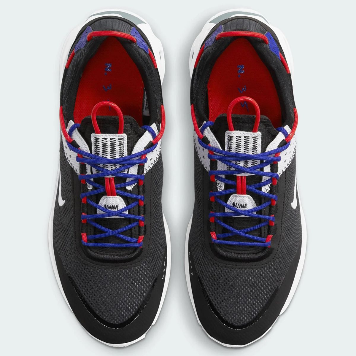 Кроссовки NIKE REACT LIVE Кроссовки NIKE REACT LIVE