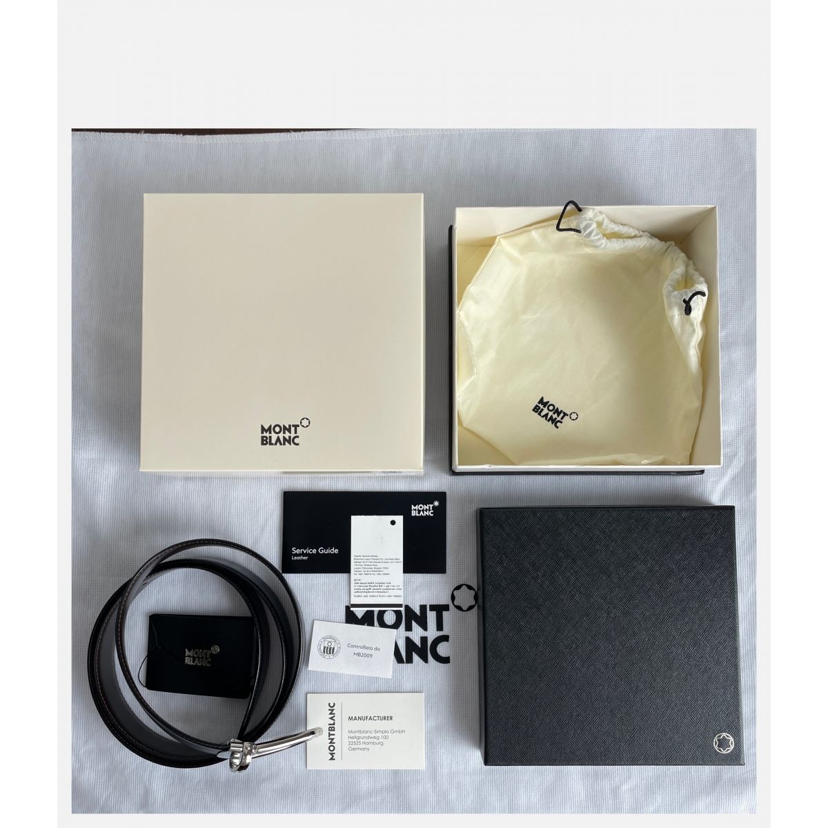Ремень Montblanc двусторонний из натуральной кожи | MB123890 Ремень Montblanc двусторонний из натуральной кожи | MB123890