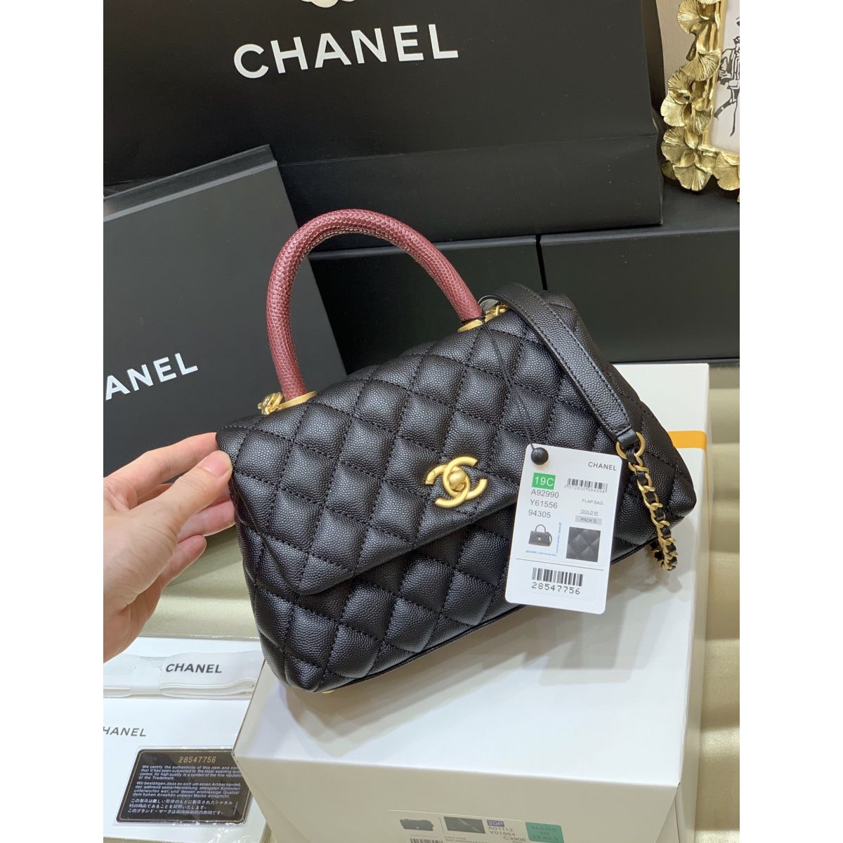 Дамская сумка Chanel Black Caviar Leather Дамская сумка Chanel Black Caviar Leather